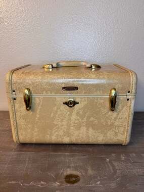 Vintage Samsonite Style 4512 Shwayder Bros. Train Case with Mirror and Tray